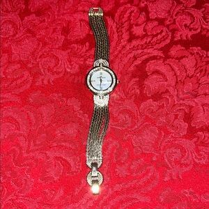 Elegant Gold Women's Watch
